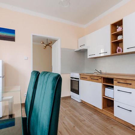 Apartments Tgm 11 Karlovy Vary Luaran gambar