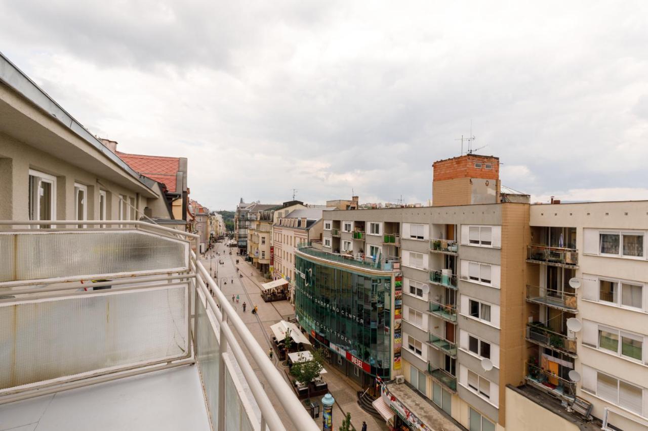 Apartments Tgm 11 Karlovy Vary Luaran gambar