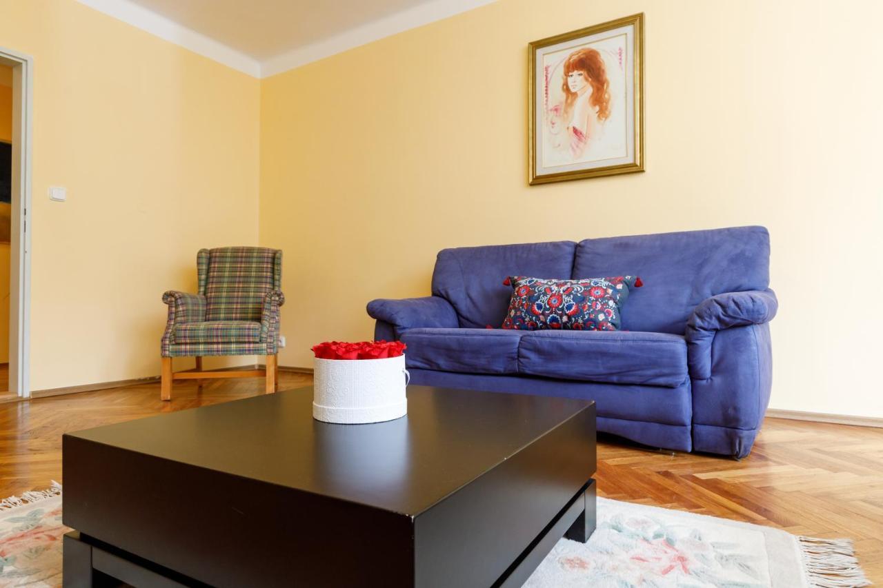 Apartments Tgm 11 Karlovy Vary Luaran gambar