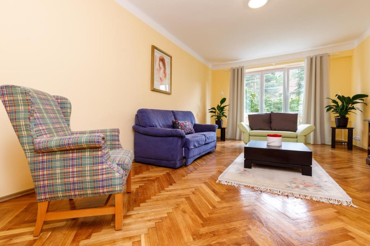 Apartments Tgm 11 Karlovy Vary Luaran gambar