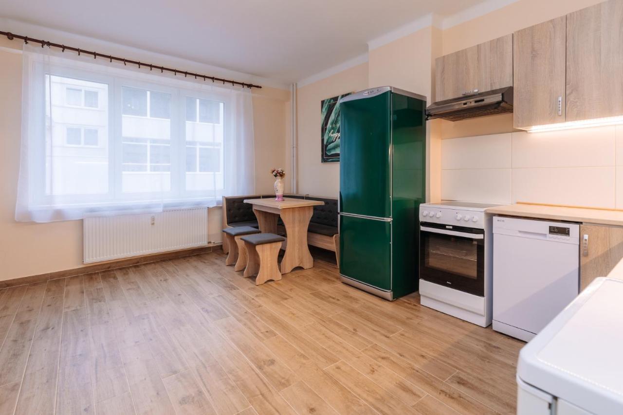 Apartments Tgm 11 Karlovy Vary Luaran gambar