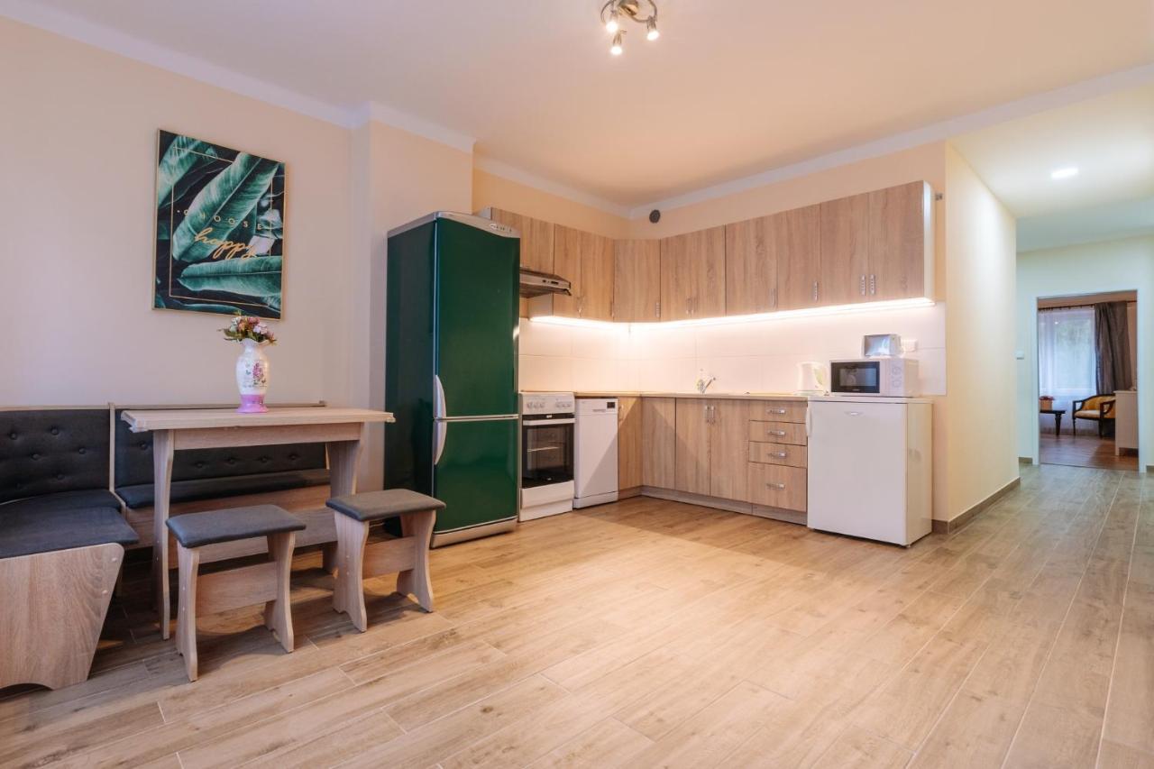 Apartments Tgm 11 Karlovy Vary Luaran gambar
