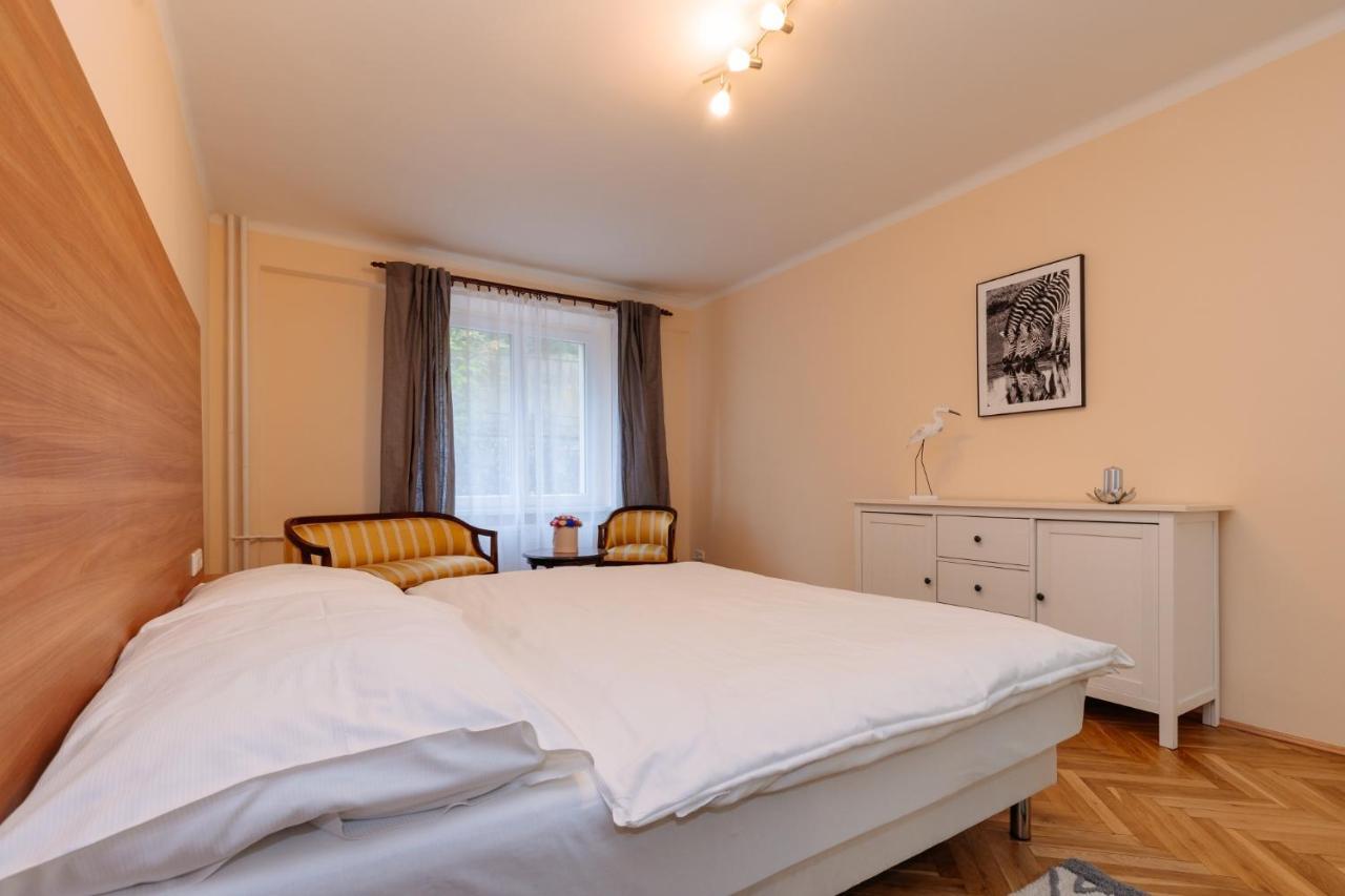Apartments Tgm 11 Karlovy Vary Luaran gambar