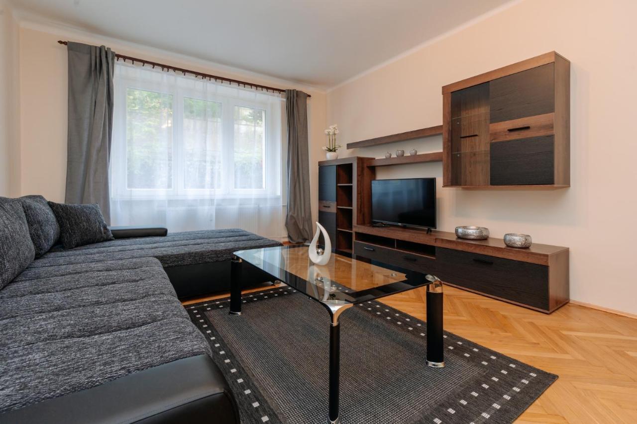 Apartments Tgm 11 Karlovy Vary Luaran gambar