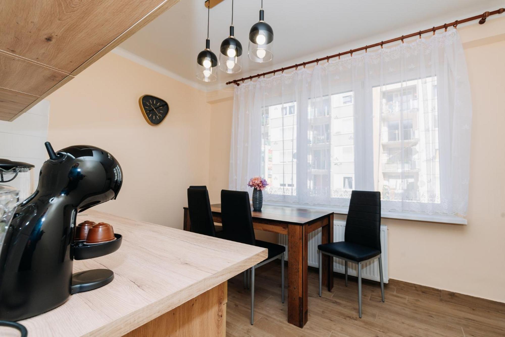 Apartments Tgm 11 Karlovy Vary Luaran gambar