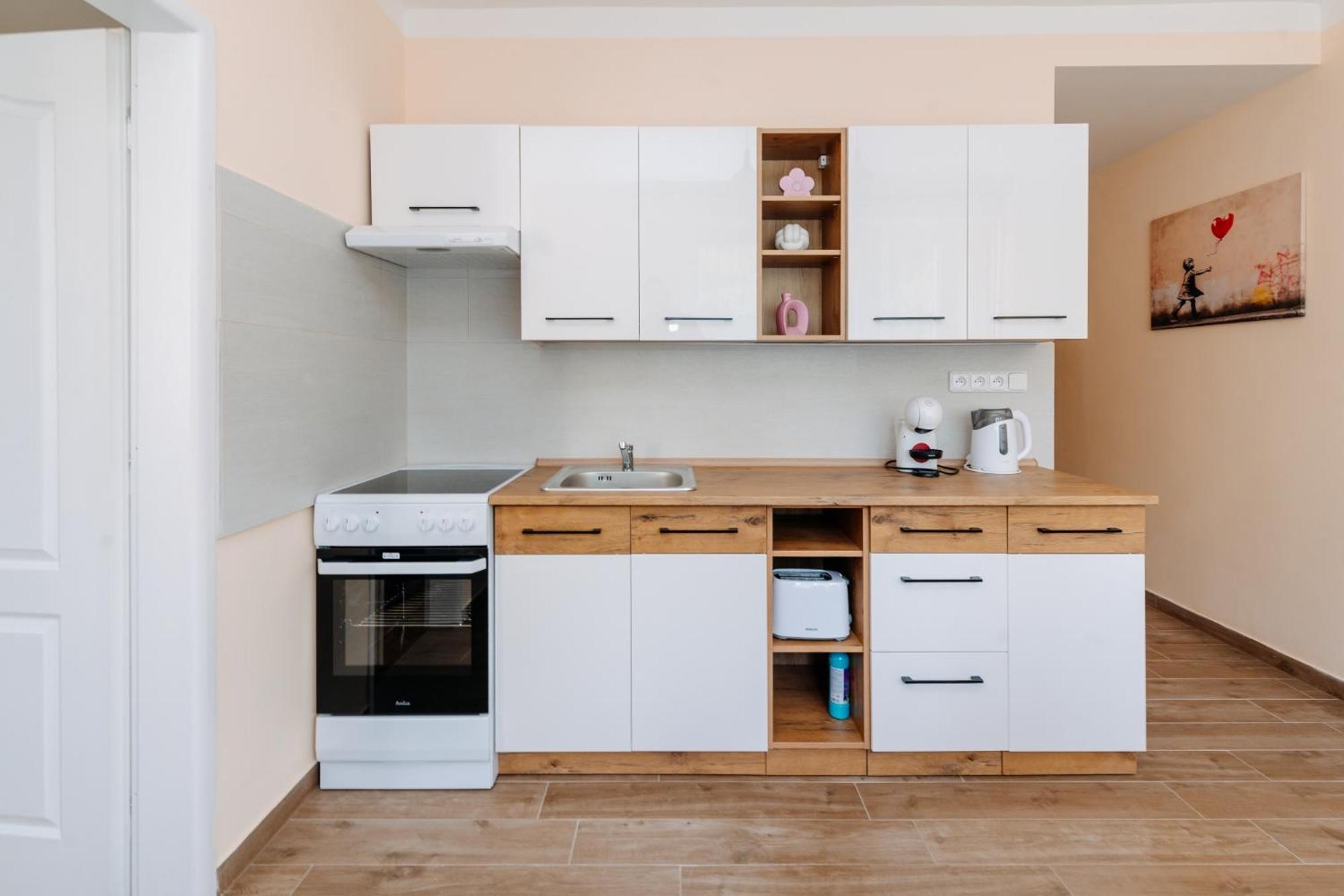 Apartments Tgm 11 Karlovy Vary Luaran gambar